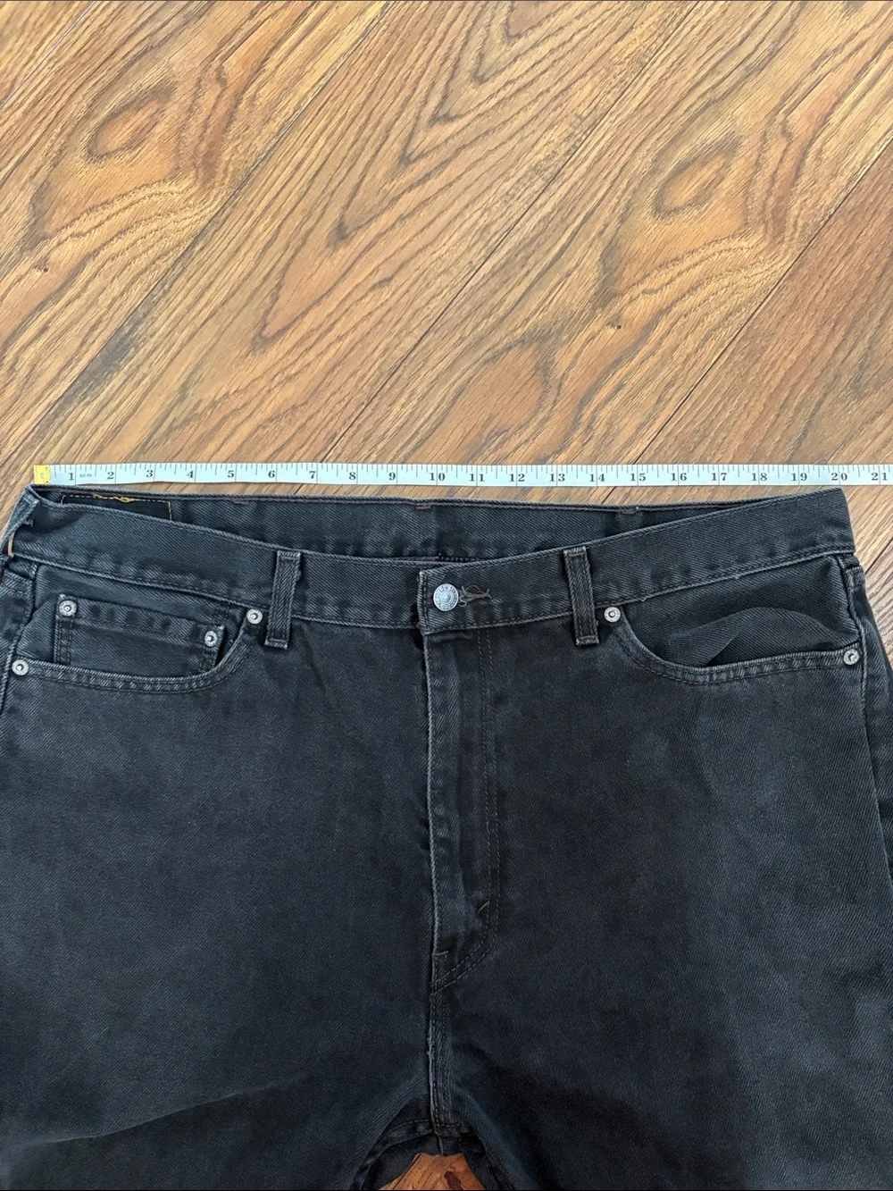 Men’s Levi's Black 505 Straight Jeans with Signature Patch